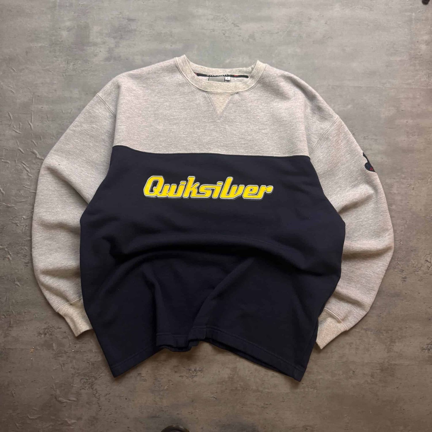 00s Grey and Navy Quiksilver Print Sweatshirt