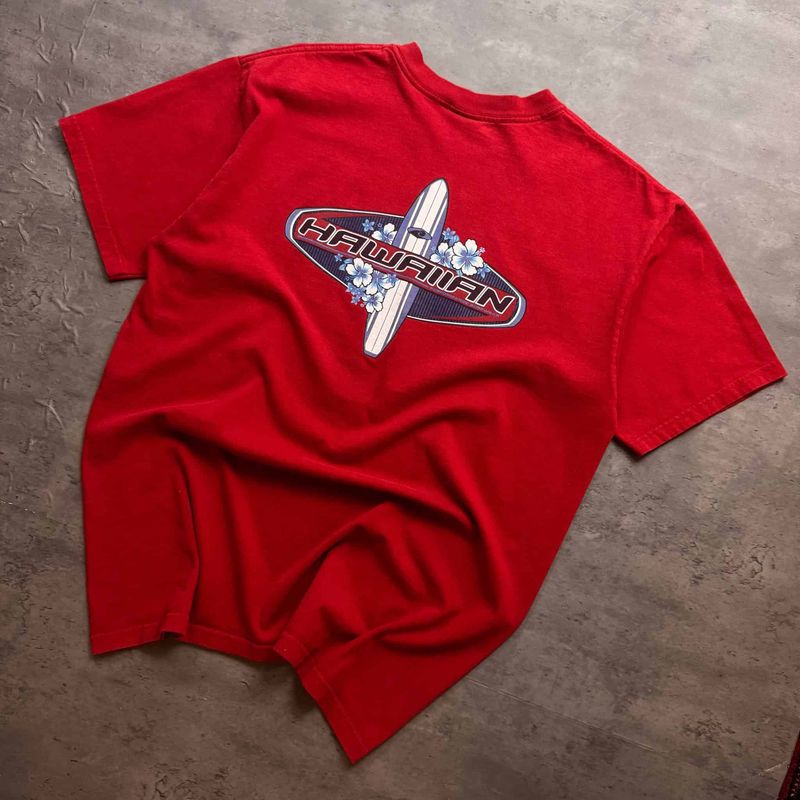 Red Hawaiian Performance Graphic T-shirt