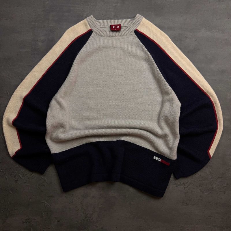 Grey and Navy Oakley Knit