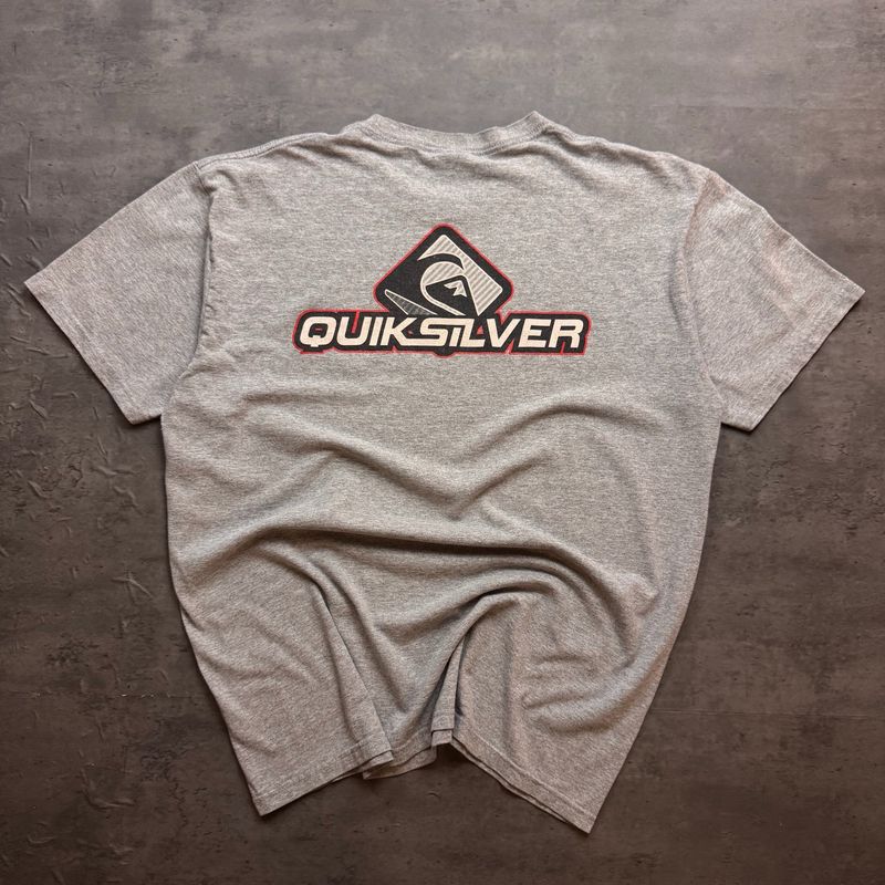 00s Grey and Red Quiksilver Graphic T-shirt