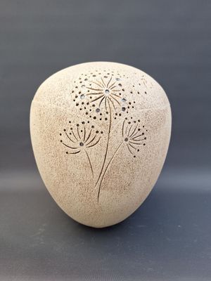 Humanurne Pusteblume cremefarben