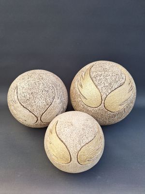 Tierurne Kugel Engelsflügel cremefarben Tierurne Kugel Engelsflügel cremefarben