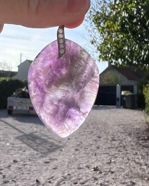 Pendentif en améthyste chevron
