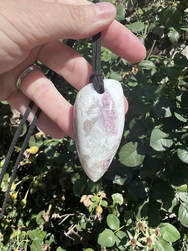 Pendentif en rubellite Pendentif en rubellite