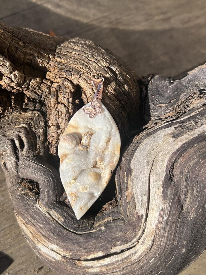 ​Pendentif en agate druzy