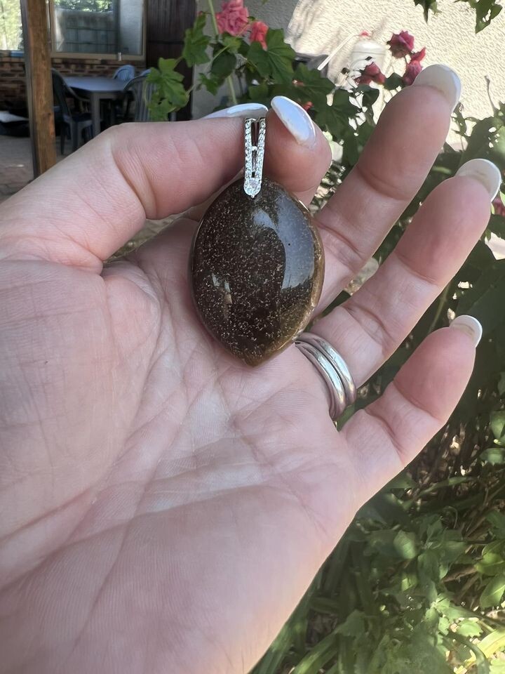​Pendentif en œil de tigre