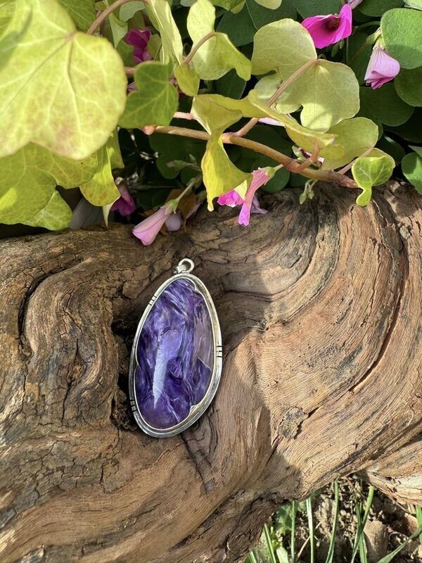 pendentif en charoite montee sur argent 950