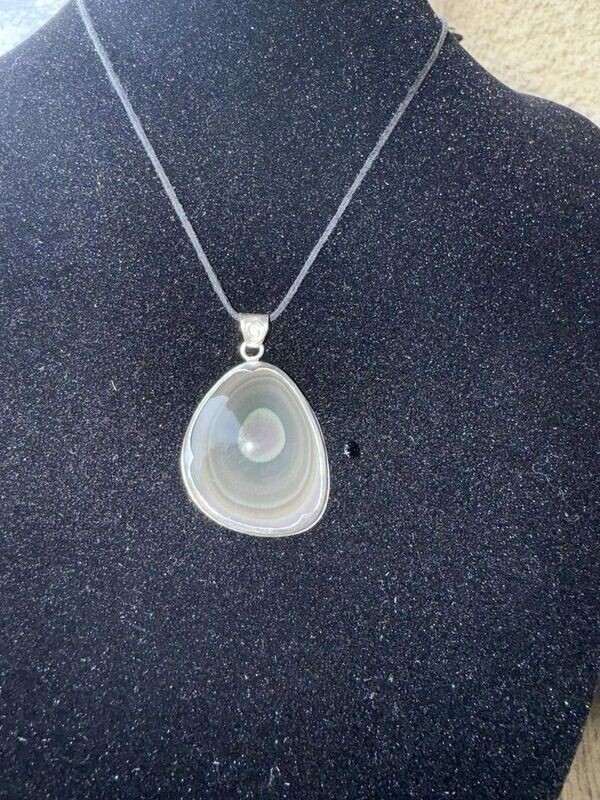 pendentif en obsidienne oeil celeste