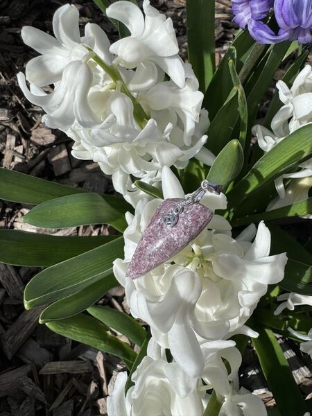 ​Pendentif en lepidolite