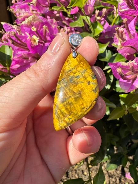 ​Pendentif en nellite