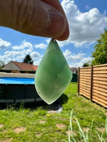 ​Pendentif en Aventurine verte