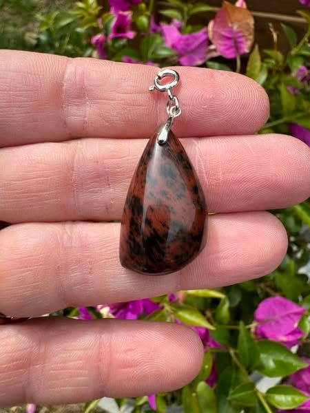 ​Pendentif en obsidienne acajou