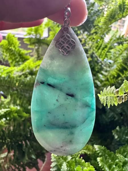 ​Pendentif en linarite et brochantite