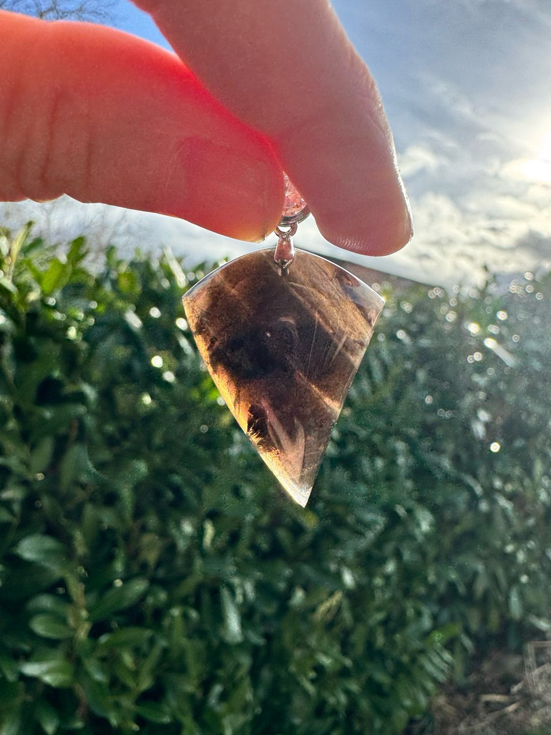 ​Pendentif en quartz fumé avec fantômes