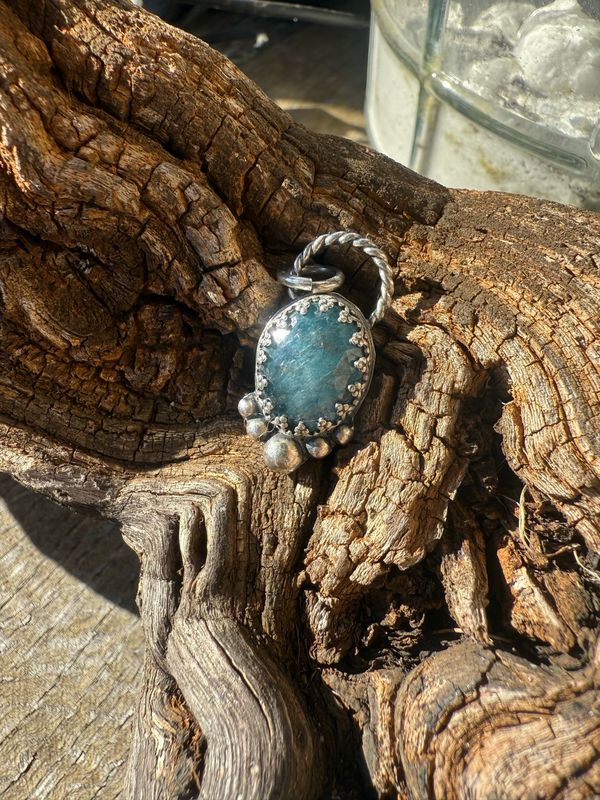 Pendentif en cyanite bleue