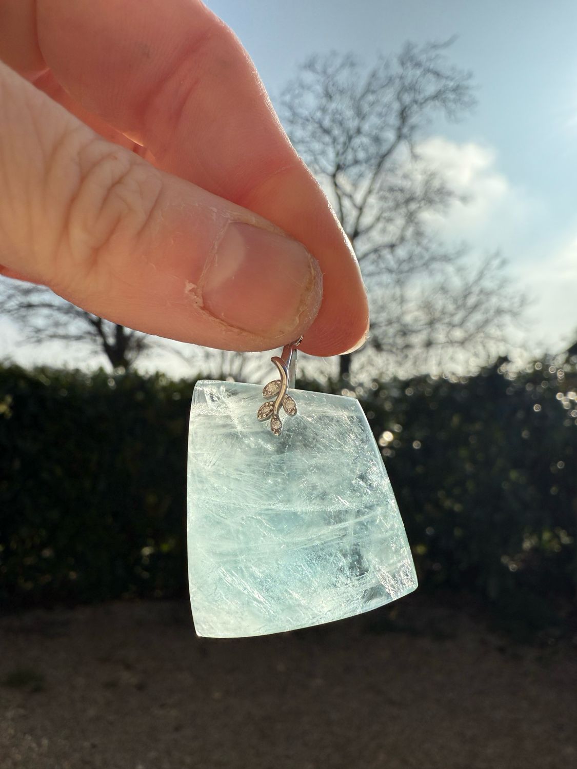Pendentif en Fluorite bleue ciel