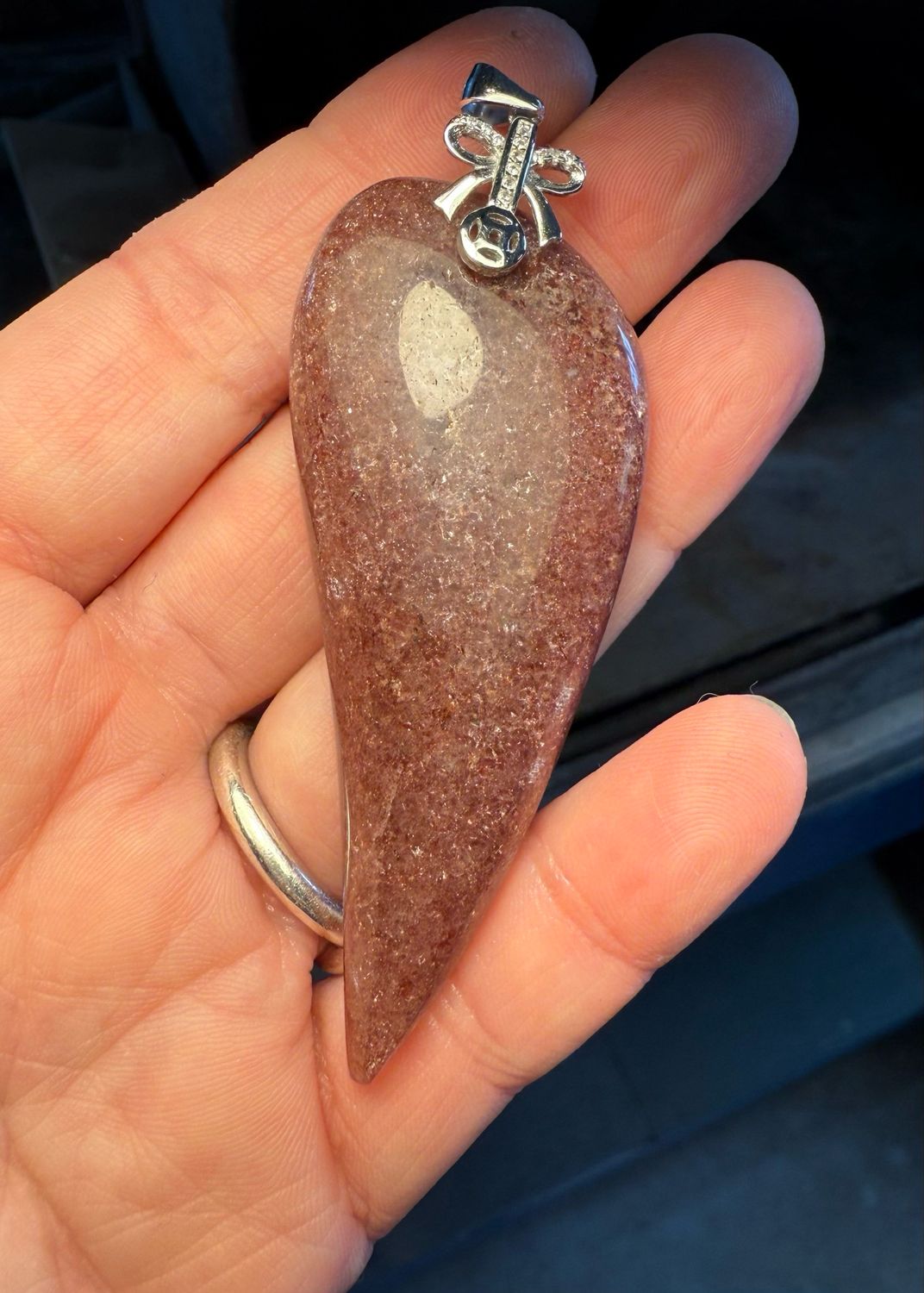 Pendentif en aventurine rouge