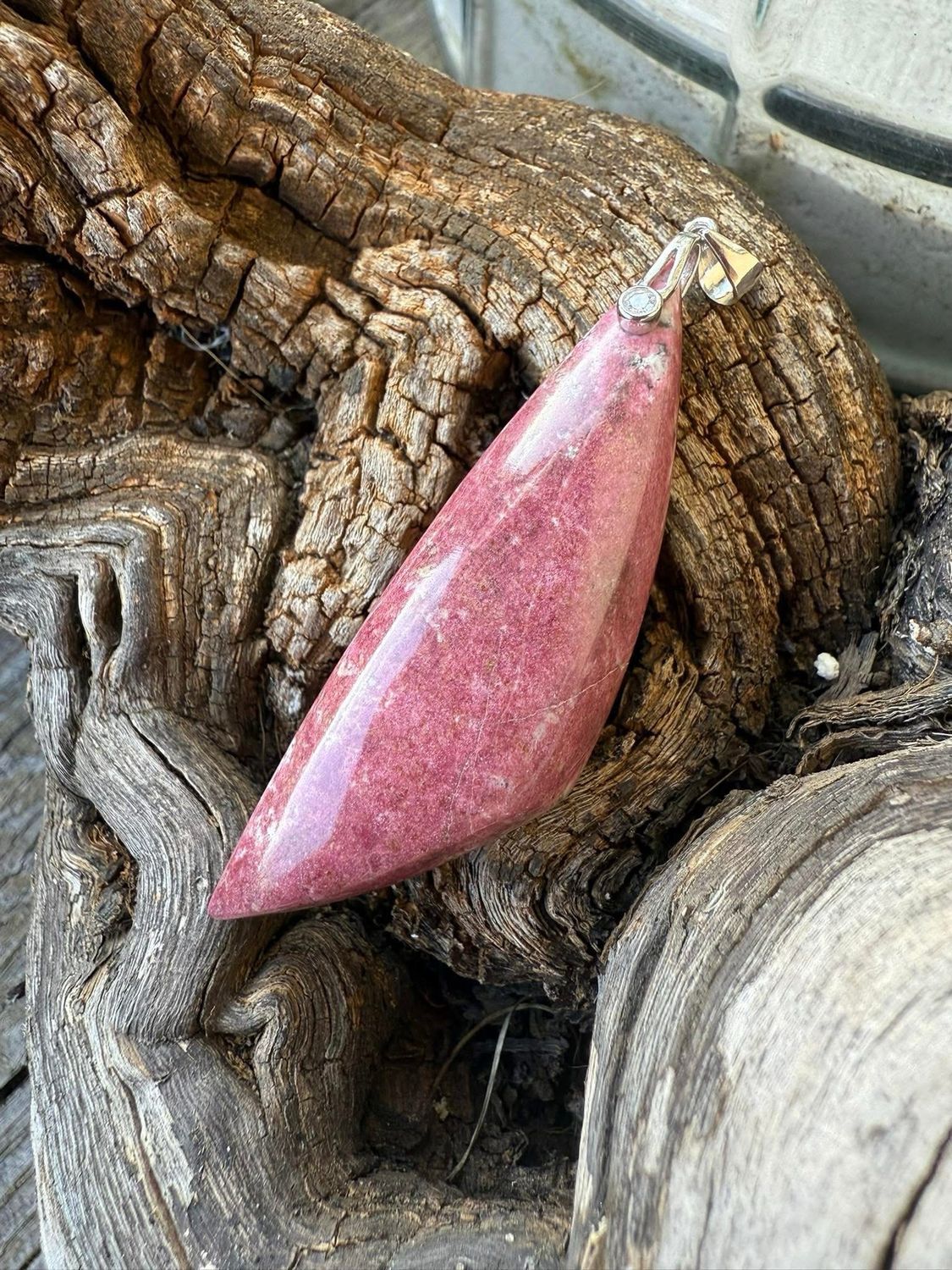 Pendentif en thulite