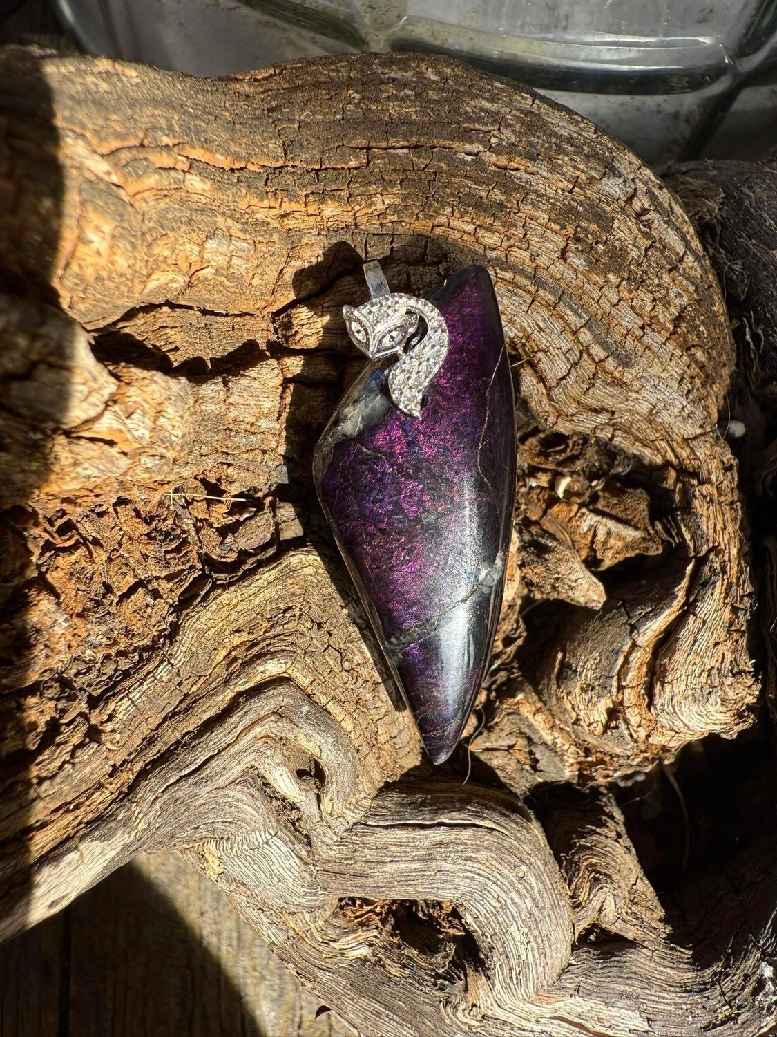 Pendentif en purpurite