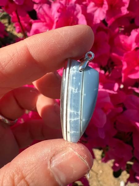 ​Pendentif en opale owyhee