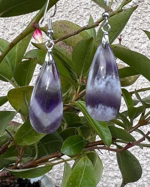 ​Boucles d oreilles en améthyste chevrons