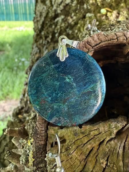 ​Pendentif en shattuckite
