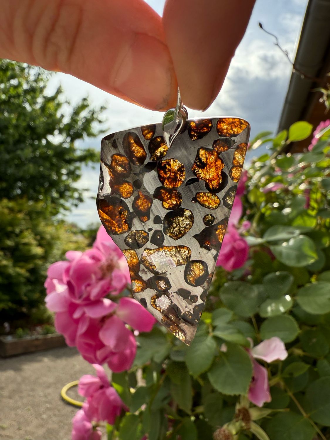 Pendentif en météorite seymchan pallasite ☄️et olivine