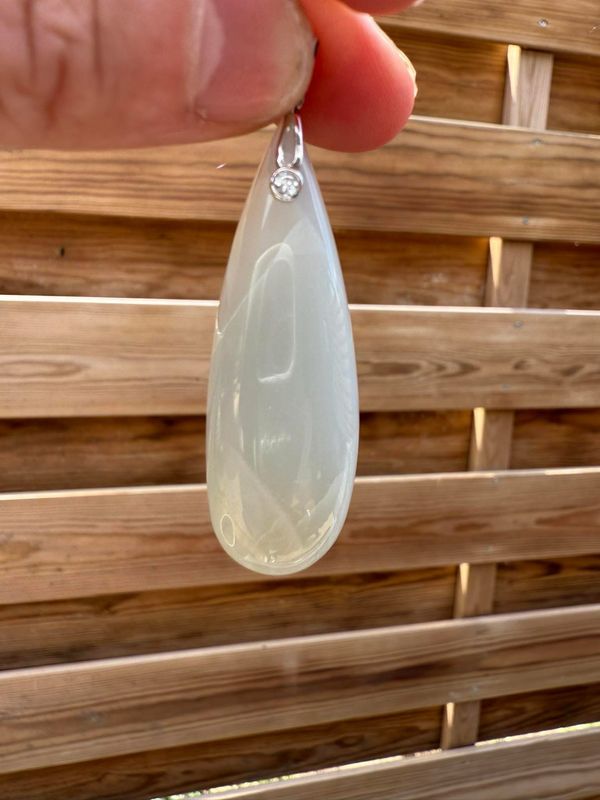 Pendentif en pierre de lune adulaire