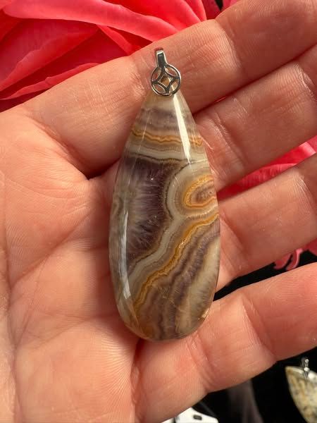 ​Agate amethyste de Châtelperron