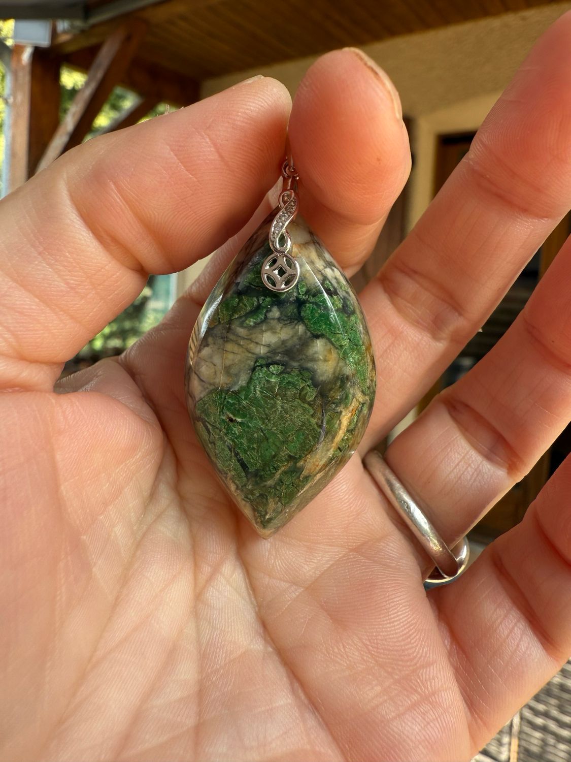Pendentif en smaragdite