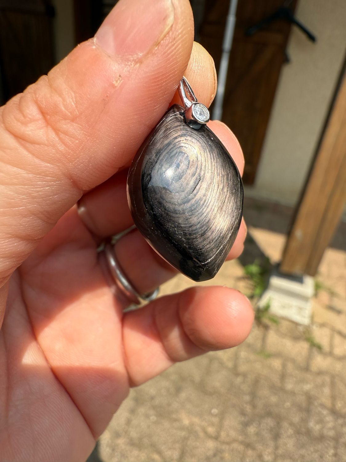 Pendentif en hypersthene