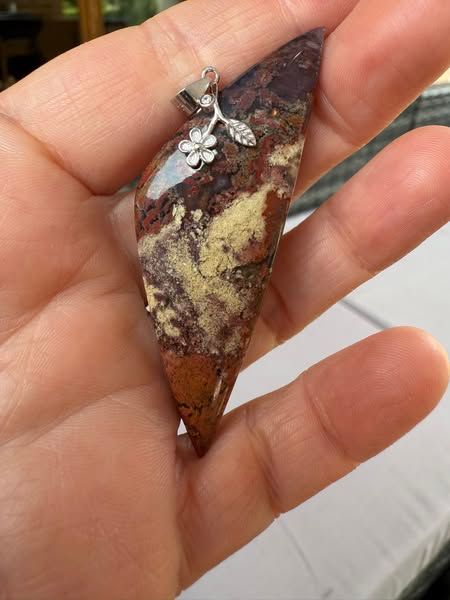 ​Pendentif agate mousse rouge