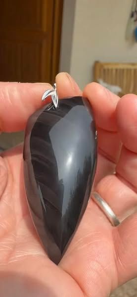 ​Pendentif en obsidienne acajou irisée