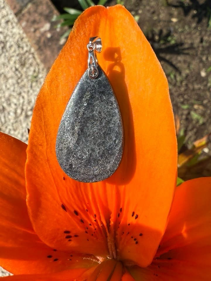 Pendentif en specularite