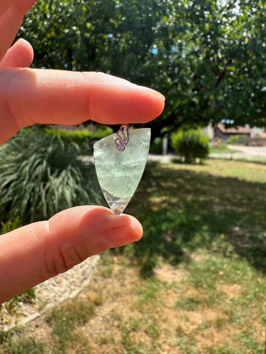Pendentif en calcite verte