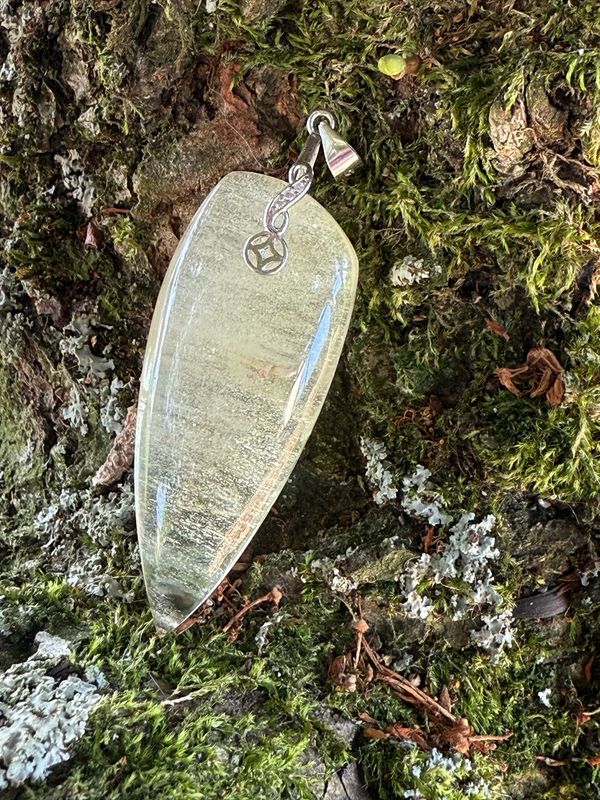 Pendentif en verre lybique