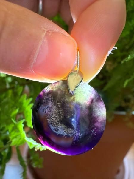 ​Pendentif en fluorite violette
