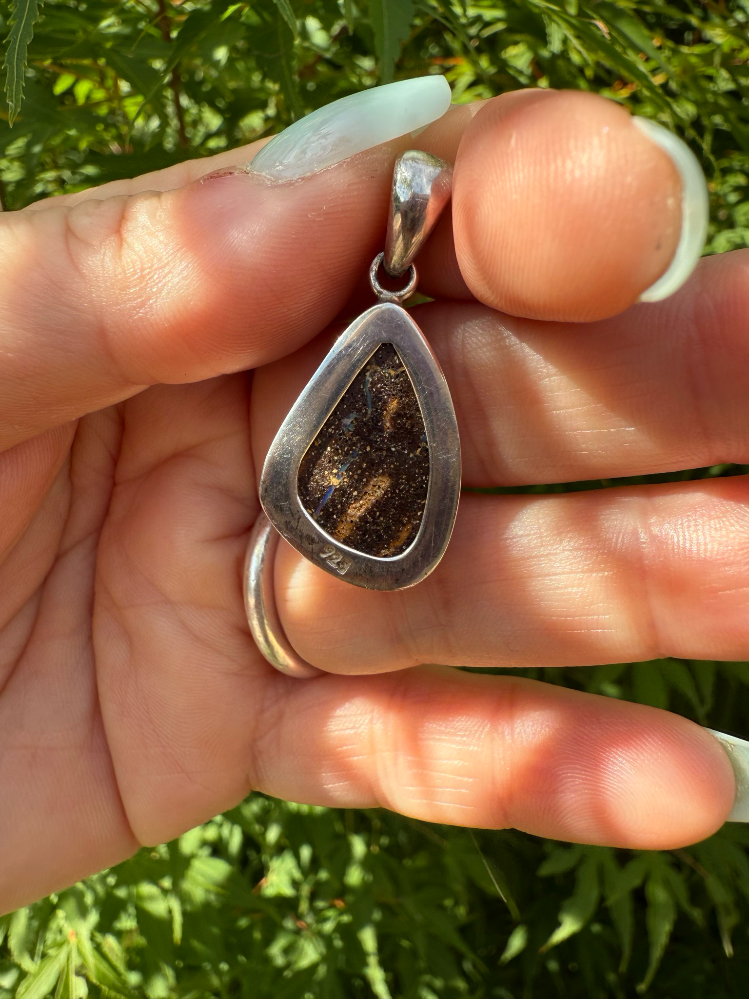 Pendentif en opale Boulder