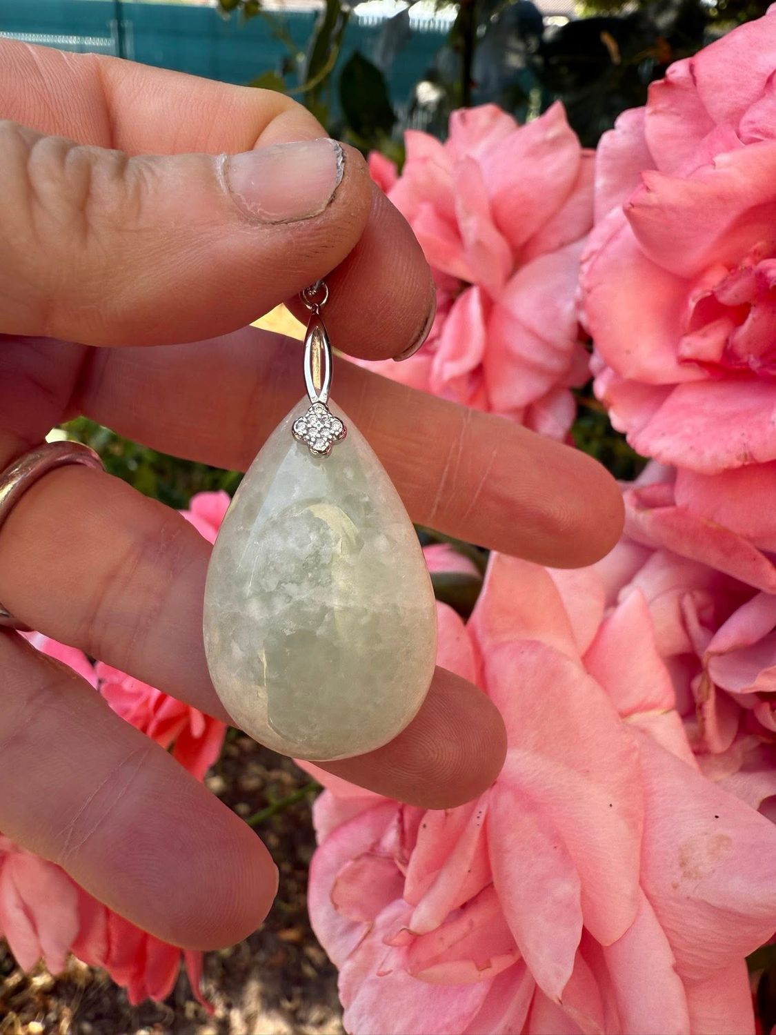 Pendentif en calcite caraïbe