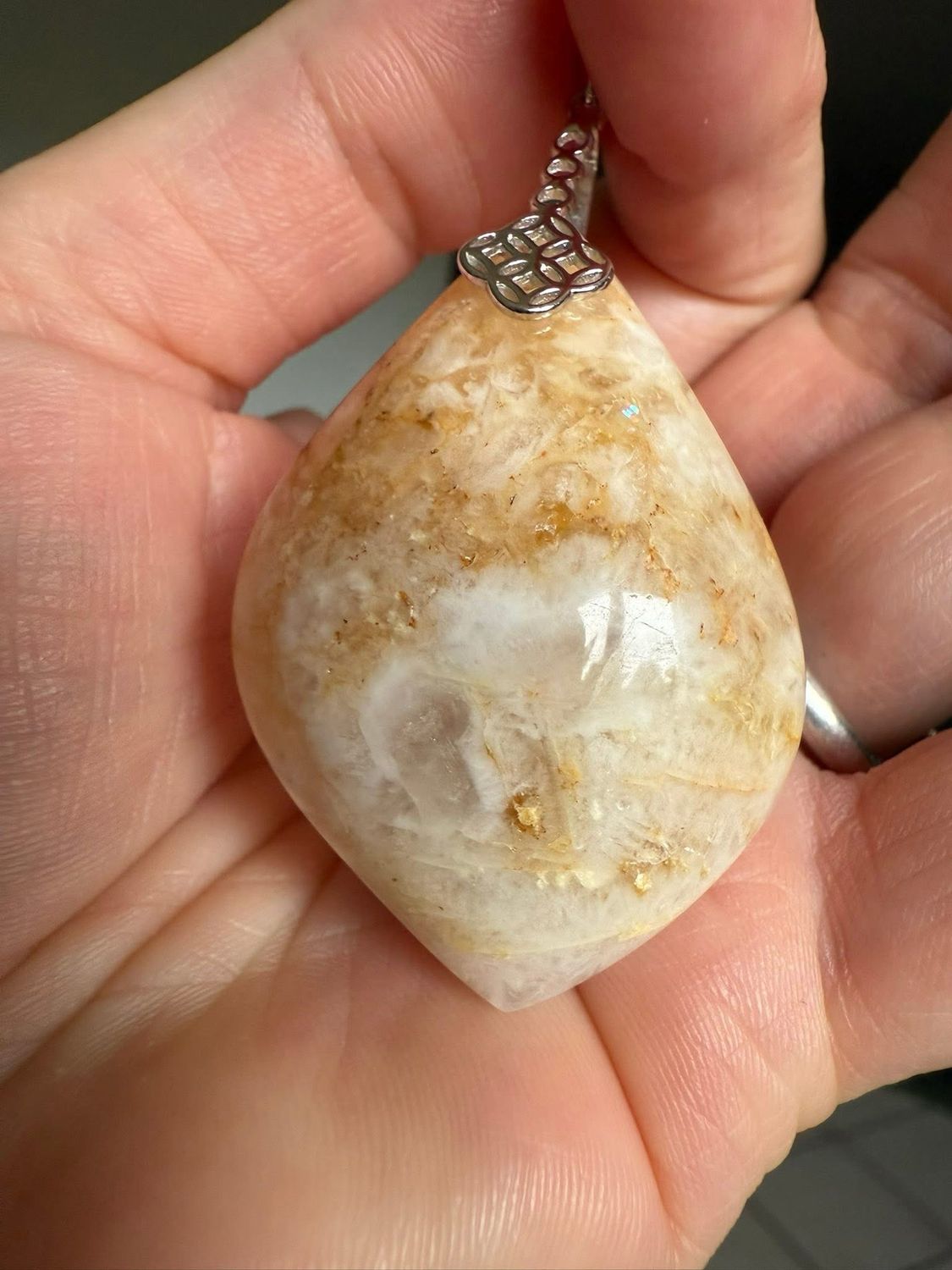 Pendentif en quartz de Bretagne