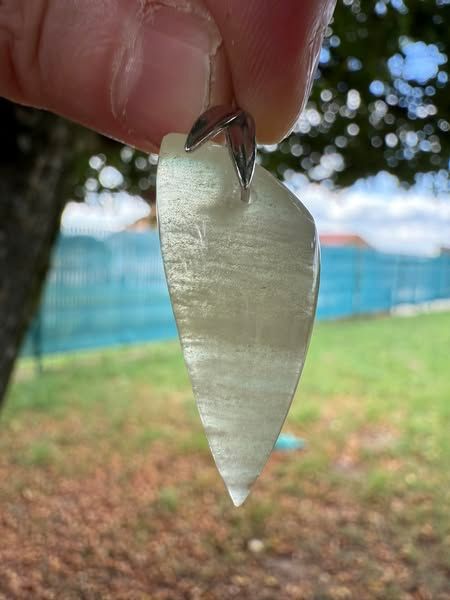 ​Pendentif en verre lybique
