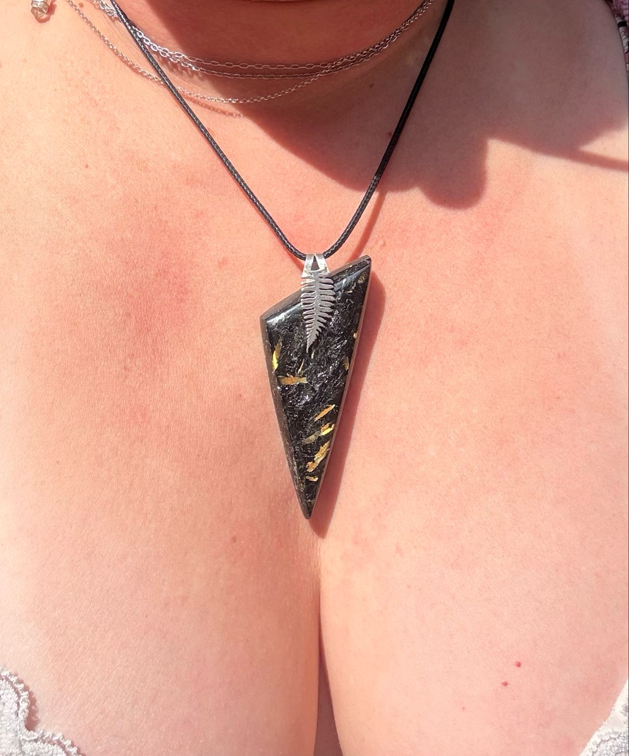 Pendentif en nuumite