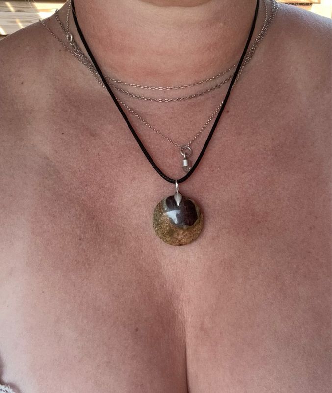 Pendentif en grenat almandin