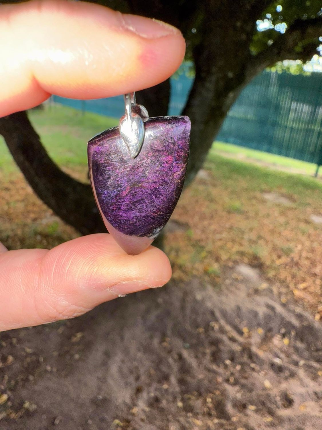 Pendentif en purpurite