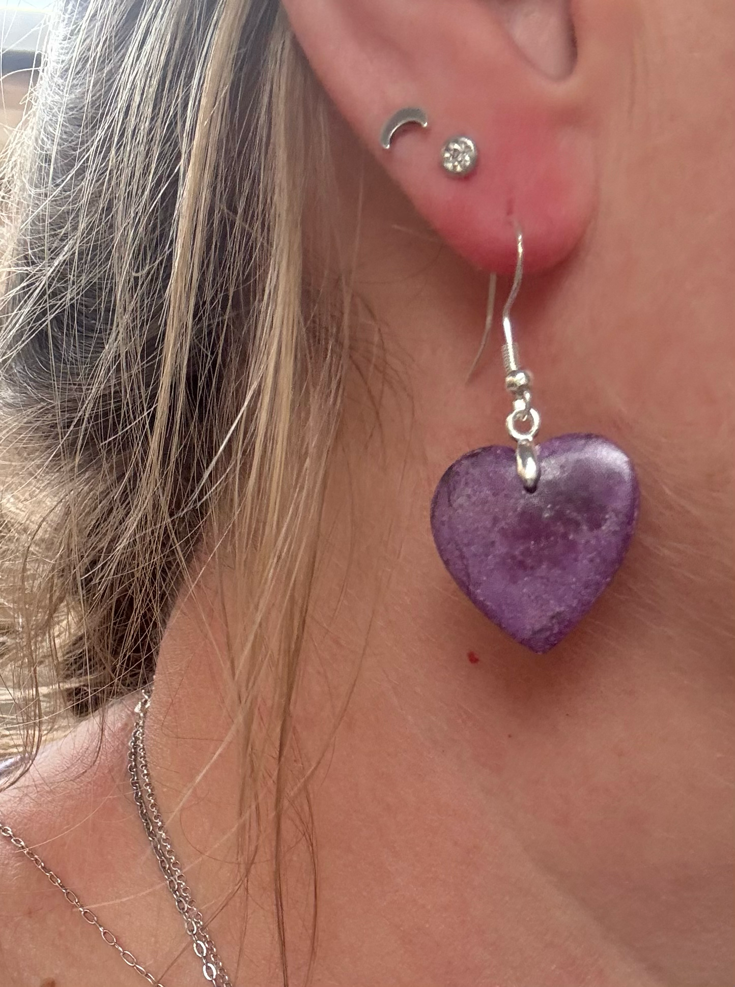 Boucles d oreille en stichtite