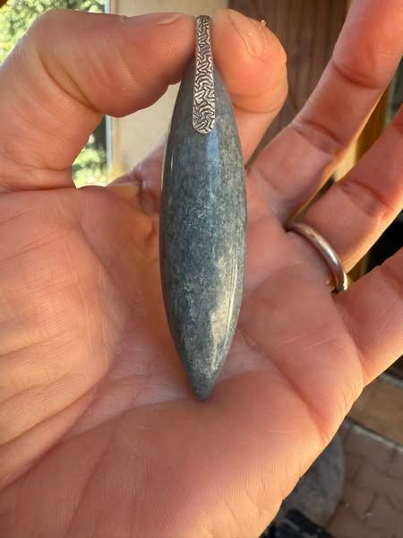 ​Pendentif en Aventurine bleue