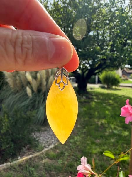 ​Pendentif en calcite orange
