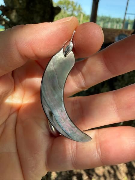 ​Pendentif en nacre