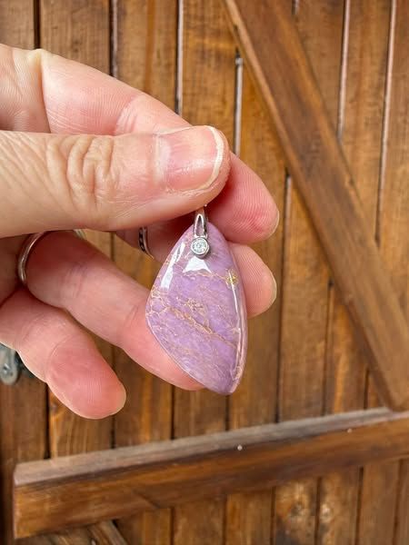 Pendentif en phosphosiderite Pendentif en phosphosiderite