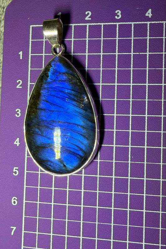 Pendentif en labradorite bleue